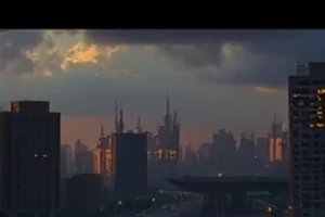 《海岸线以北》横版封面，礁石海岸线向北延伸至雾中的岬角